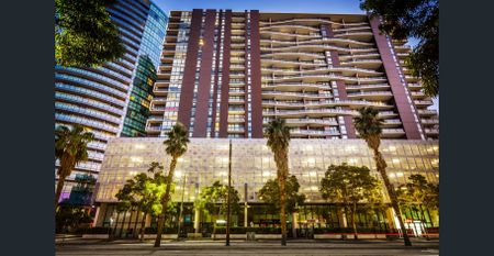 Two Bedroom Apartment at the Heart of Docklands - Photo 5