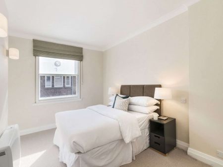 A recently refurbished apartment with a separate kitchen on the first floor of this popular building located close to amenities of Victoria and Elizabeth Street. - Photo 5