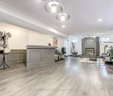 For Lease - 161 Heathwood Heights Drive, Aurora, Ontario - Photo 2