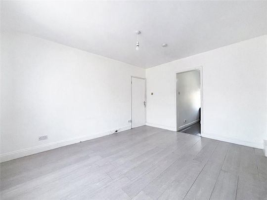 2 bedroom maisonette to rent - Photo 1