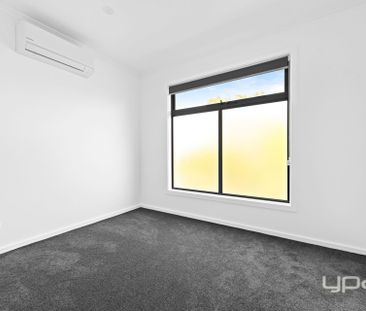 3/3 Kellerman Drive, Point Cook - Photo 1