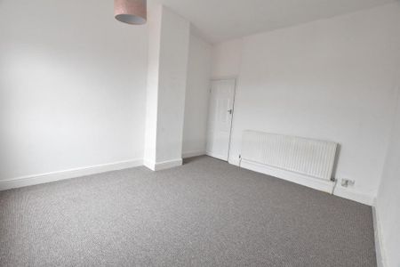 3 bedroom end of terrace house to rent - Photo 5