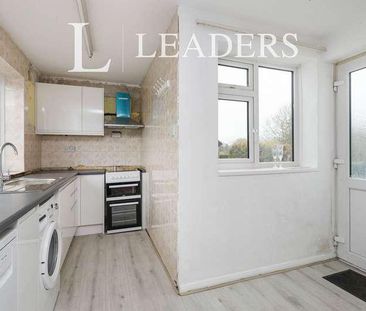 Flat Above Horsebridge Veterinary P, Lower Horsebridge, Hailsham, BN27 - Photo 6