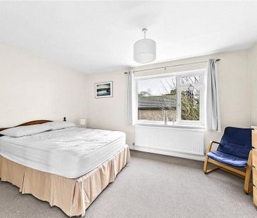 3 bedroom apartment to rent - Photo 3