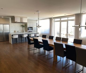 60 Cartier Street, Longueuil, QC - Photo 2