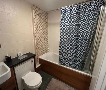 2 bedroom flat to rent - Photo 6