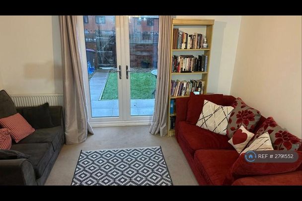 2 bedroom semi-detached house to rent - Photo 1
