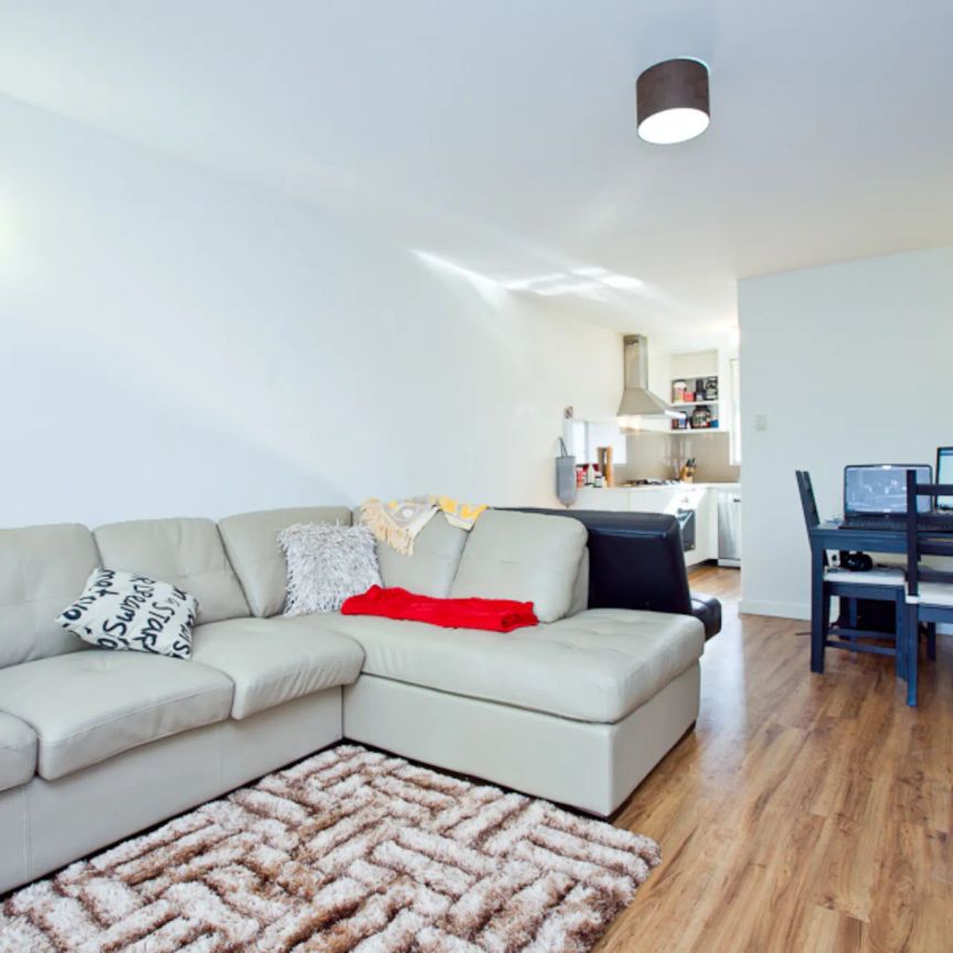Fabulous Nedlands apartment with courtyard. - Photo 1