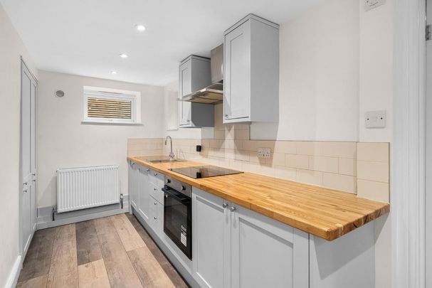 1 bedroom ground floor flat to rent - Photo 1