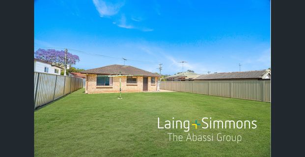 Room for the Whole Family in a Quiet Pocket of North St Marys! - Photo 1