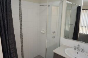 1x1x1 low maintenance unit! - Photo 5