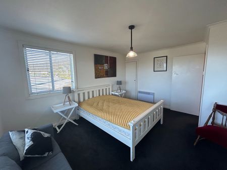 8 Hooper Crescent - Photo 4
