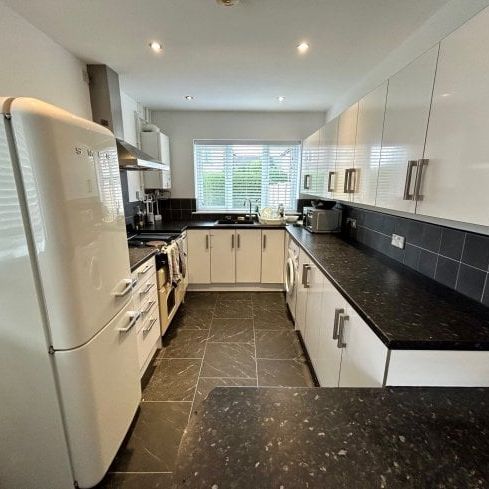 Plains Road, Nottingham, NG3 - Photo 1