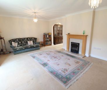3 bedroom detached bungalow to rent - Photo 1