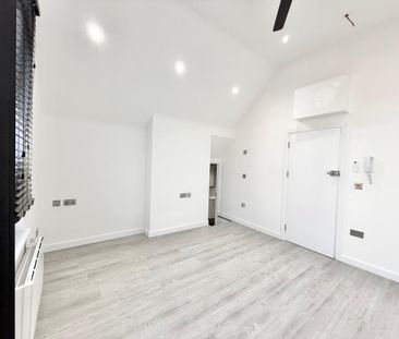 Studio to rent - Photo 2