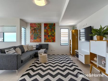 Luxury Professional Apartment with River and City Views! - Photo 3