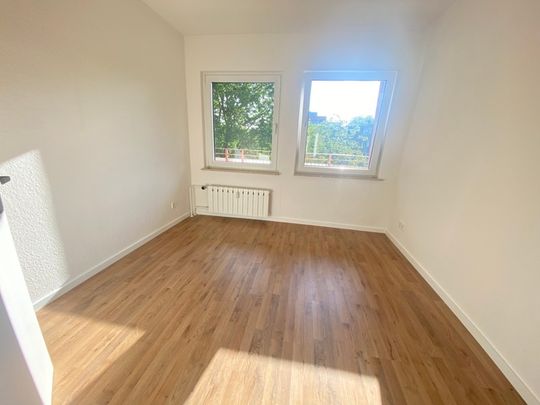 Sanierte 3,5 Zimmer Wohnung mit Balkon!!!! - Photo 1