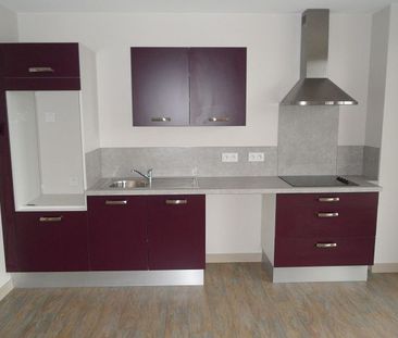 Location Appartement 3 pièces 100m² BOURGES 18000 - Photo 2