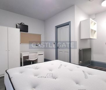 1 bedroom in a flat share to rent - Photo 1