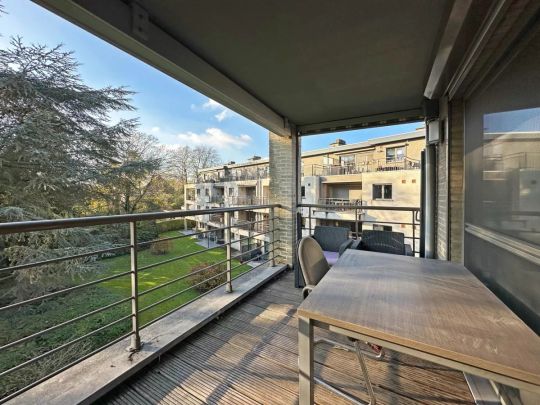 Prachtig ruim appartement met 3 slaapkamers en een gezellig terras in Wommelgem! - Photo 1