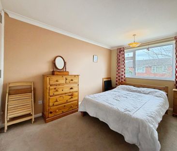 3 bedroom semi-detached house to rent - Photo 5