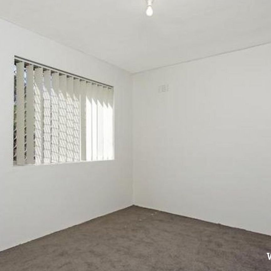 1/9 Macquoid Street, Queanbeyan - Photo 1