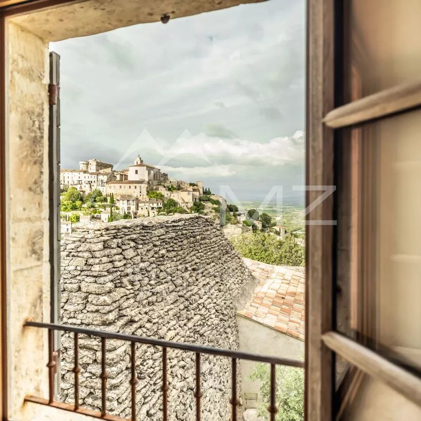 Mas provençal avec vue exceptionnelle sur le village de Gordes - Photo 1