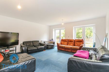 4 bed Semi-Detached House for Rent - Photo 3