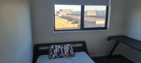 Clyde North - Photo 3