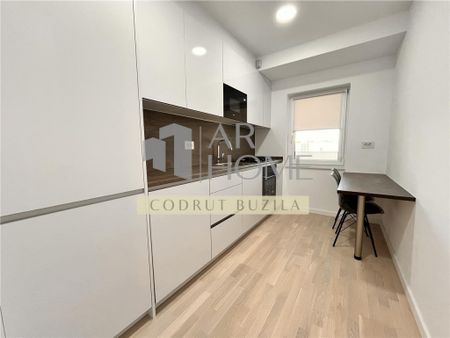 Garsoniera de lux, prima , Ploiesti, ultracentral - Fotografie 4