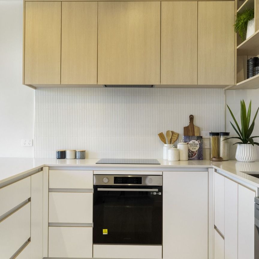 Brand New in Mount Albert! - Photo 1
