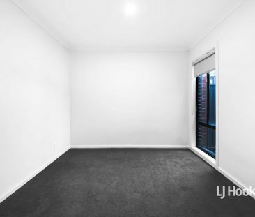 6 Karinya Way, Harkness VIC, Belconnen - Photo 3