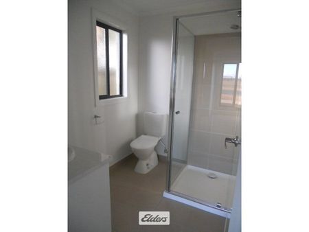 4 Bedroom Family Home - Photo 2