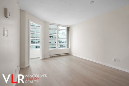 Condo in Downtown Vancouver, BC - Photo 2