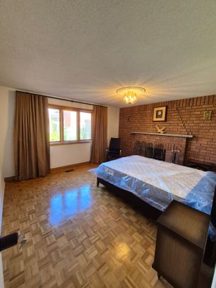 For Lease - 256 Cocksfield Avenue, Toronto, Ontario - Photo 1