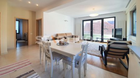 Apartament mobilat 3 camere cu parcare subterana Central - Fotografie 2