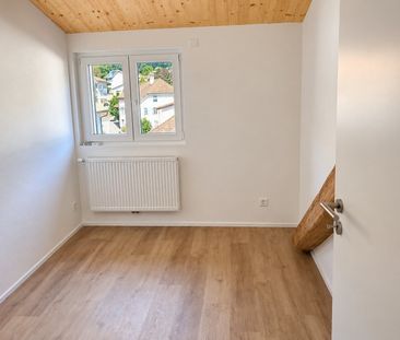 Superb apartment in the attic in the old town of Moutier - Foto 3