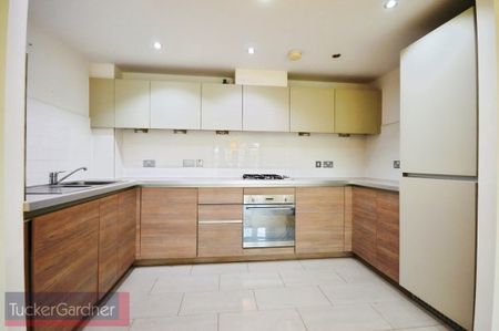 Pepys Court, Chesterton - Photo 2