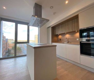 A two bedroom apartment to rent in Verto - Reading's popular reside... - Photo 2