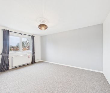 Straight Bit, Flackwell Heath, High Wycombe,HP10 - Photo 1