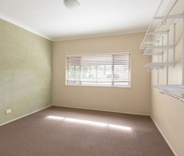 Spacious Family Home in a Convenient Location - Photo 4