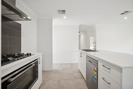 Arden Avenue Entertainer. - Photo 3