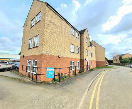 Bentley House, Abbeygate Court, March - Photo 4