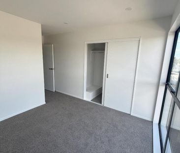 Modern quality living! - Photo 6