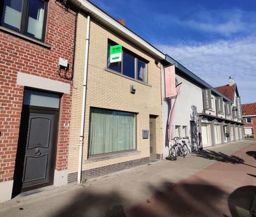 Gezellige woning op een ideale locatie in Roeselare - Photo 1