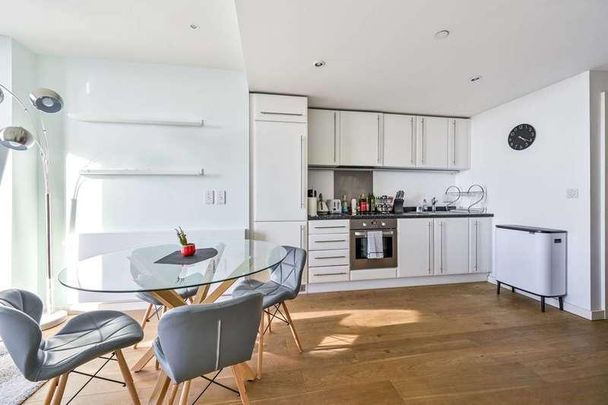 Walworth Road, Elephant And Castle, SE1 - Photo 1