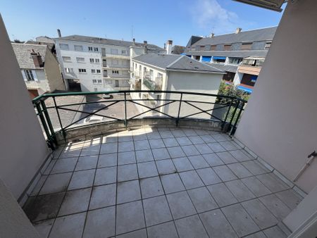 BOURGES - Quartier Marronniers -T4 avec terrasse, balcon, garage, parking et cave. - Photo 4