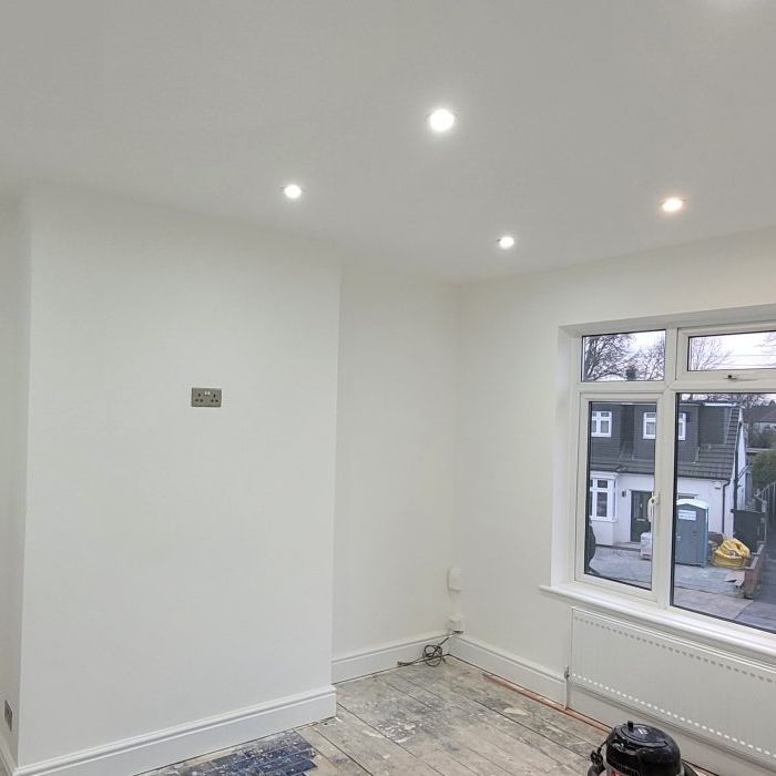 Hillview Avenue Hornchurch RM11 - Photo 1