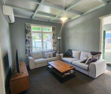 Tidy 3-Bedroom Home Close to Town - Photo 4