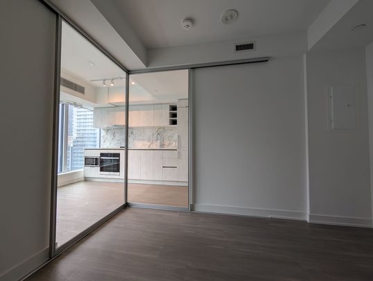 For Lease - 8 Wellesley Street Unit# 2505, Toronto, Ontario - Photo 1